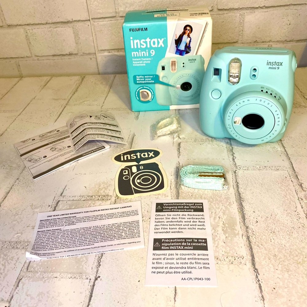Instax mini 9 Fuji film instant camera NIB
